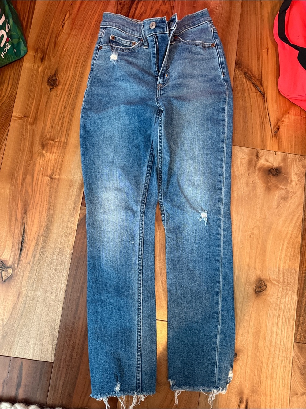 GAP Medium Blue Straight-Leg Jeans with Raw Hem